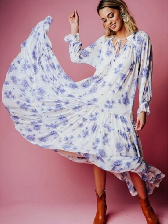 Free People Dresses & Skirts - Free People Feeling Groovy Maxi Dress